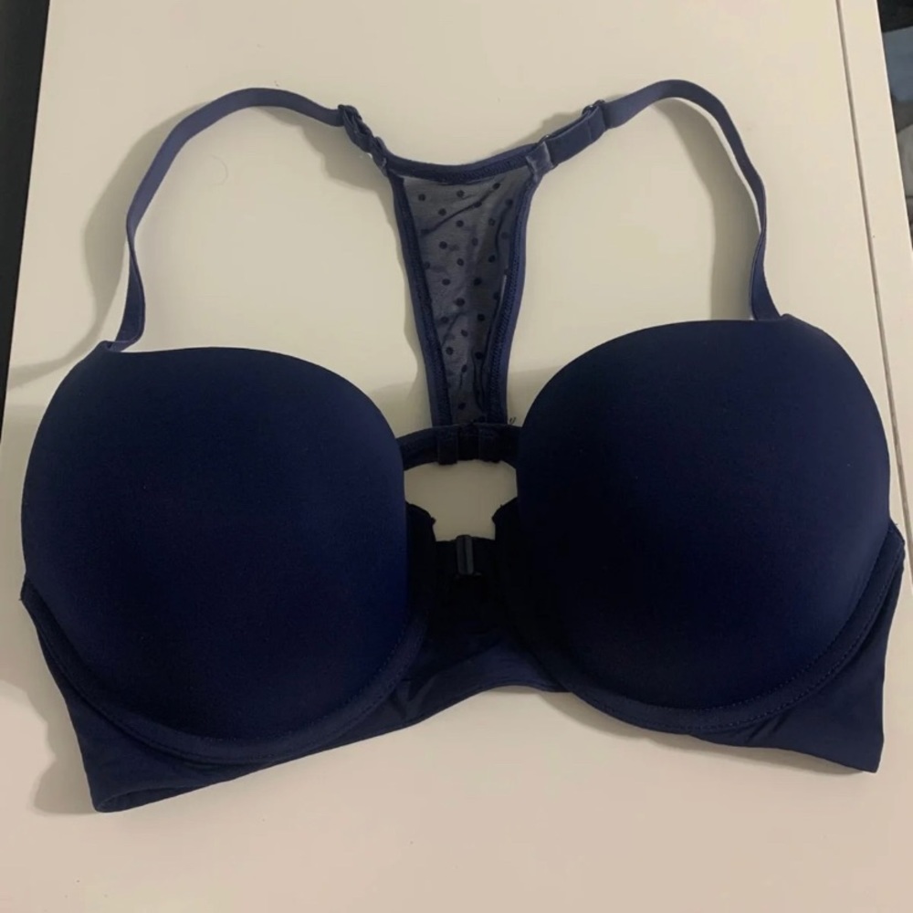 Victoria’s Secret bra 34D